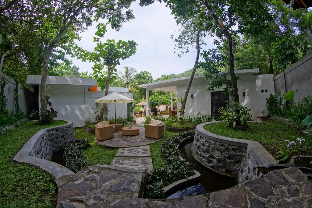 Narvik Villa Lombok Exterior photo