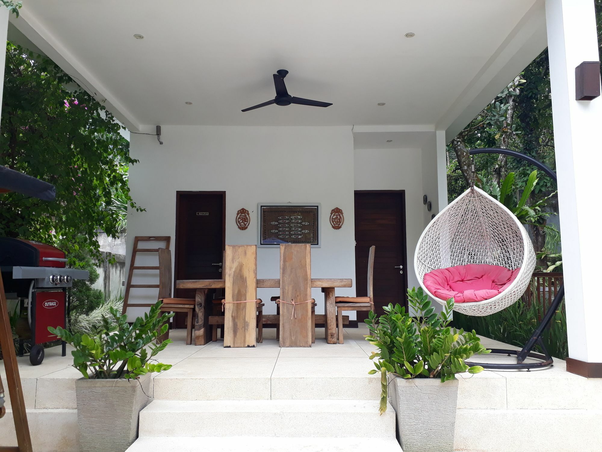 Narvik Villa Lombok Exterior photo